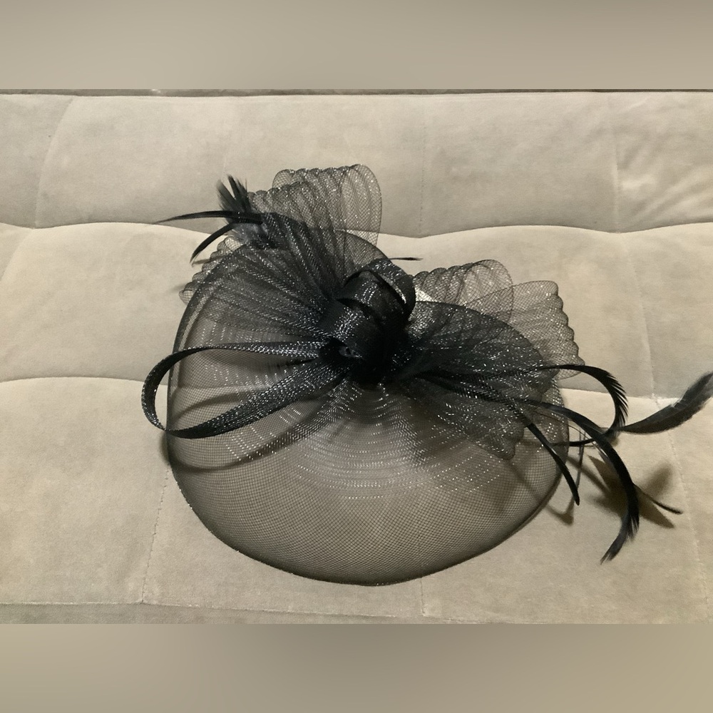 Black Mesh Fascinator Headpiece Hat NEW
